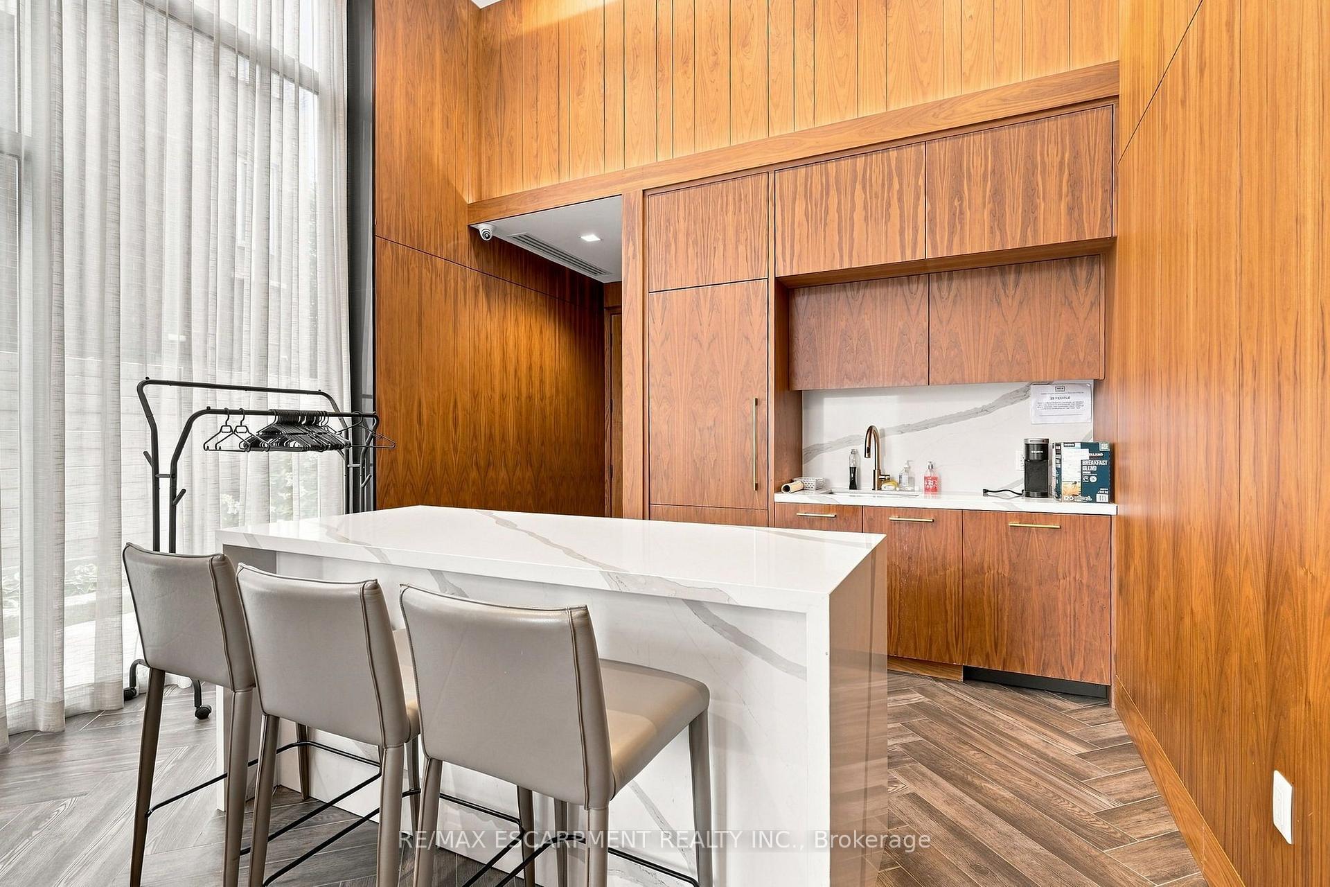 Photo 42 of Unit 902, 8 Ann Street, Mississauga, Port Credit — HOMEH