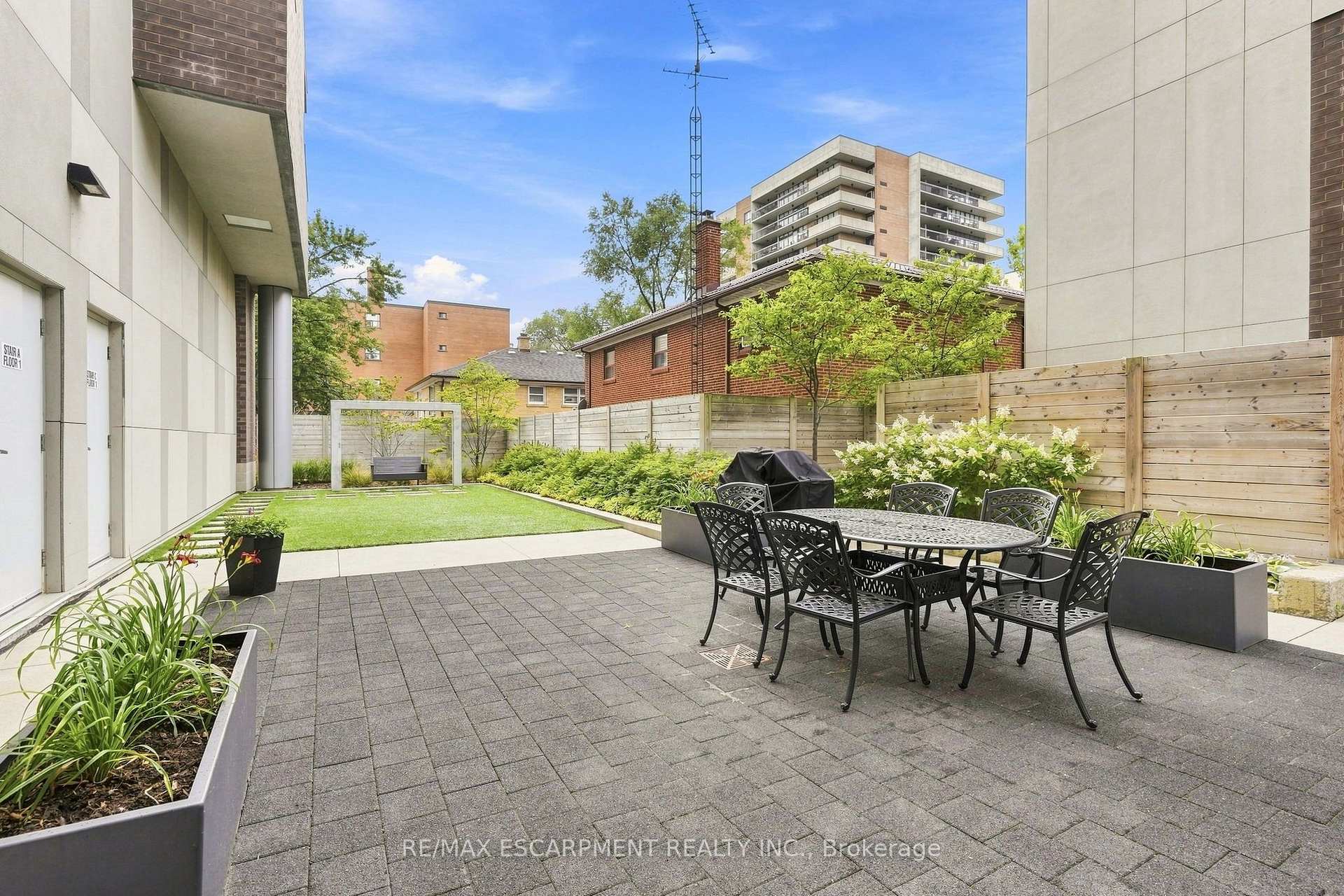 Photo 44 of Unit 902, 8 Ann Street, Mississauga, Port Credit — HOMEH