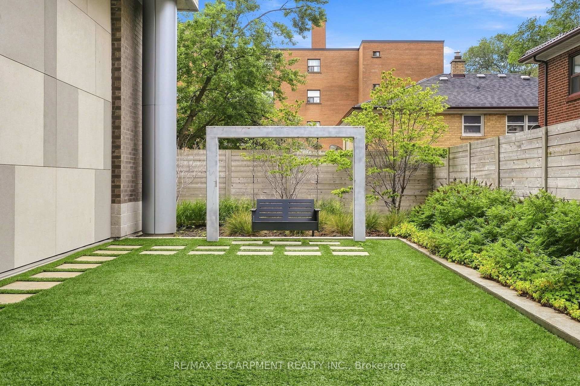 Photo 45 of Unit 902, 8 Ann Street, Mississauga, Port Credit — HOMEH