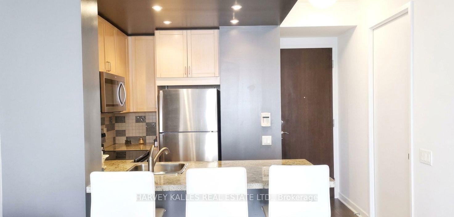 Photo 4 of Unit 1603, 85 Bloor Street E, Toronto, Church-Yonge Corridor — HOMEH