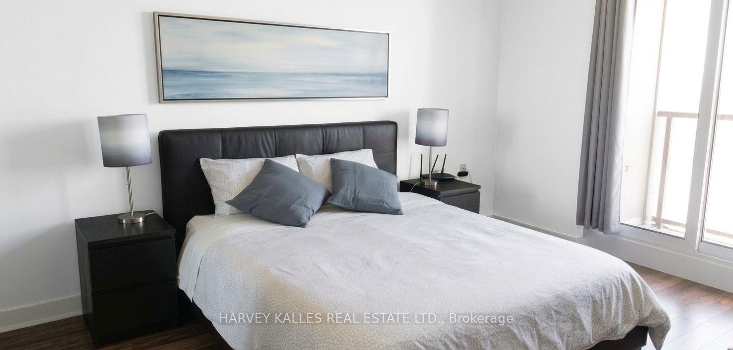 Photo 5 of Unit 1603, 85 Bloor Street E, Toronto, Church-Yonge Corridor — HOMEH