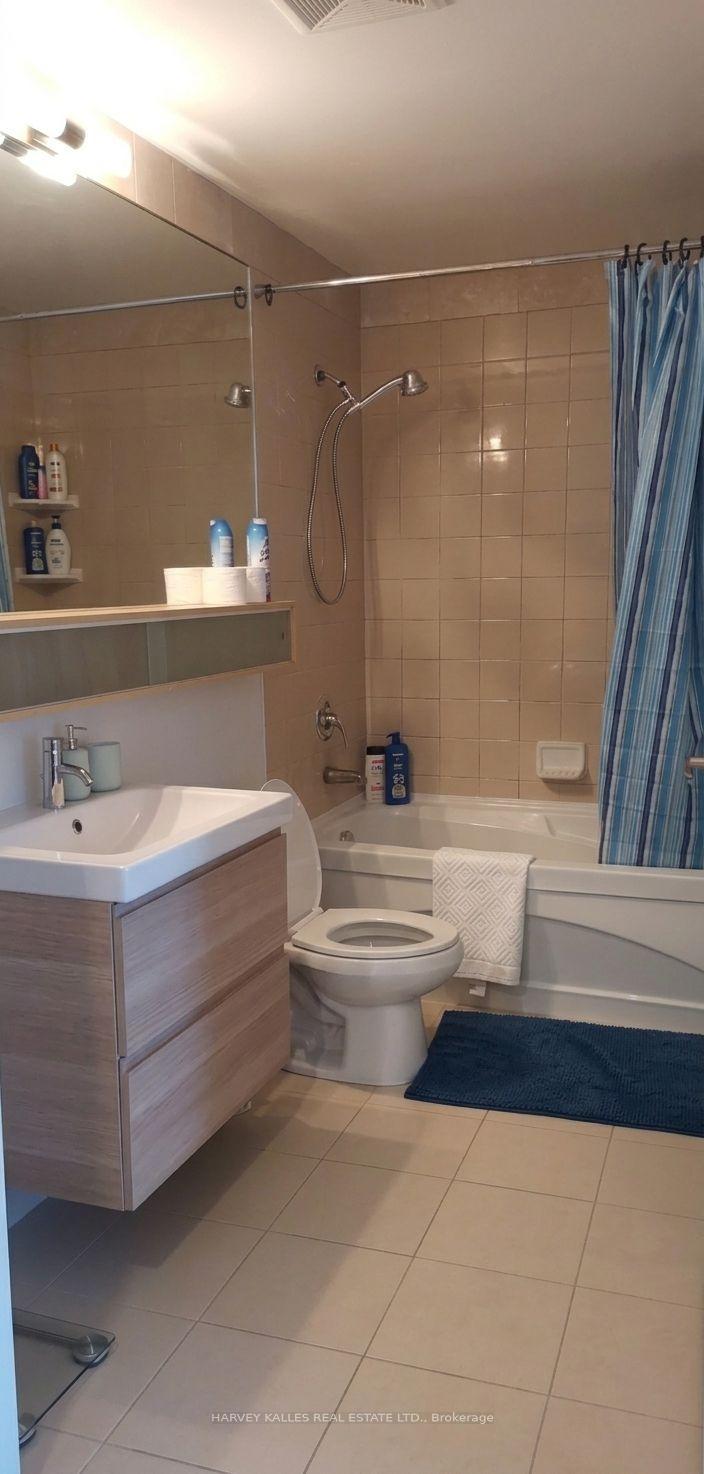 Photo 6 of Unit 1603, 85 Bloor Street E, Toronto, Church-Yonge Corridor — HOMEH