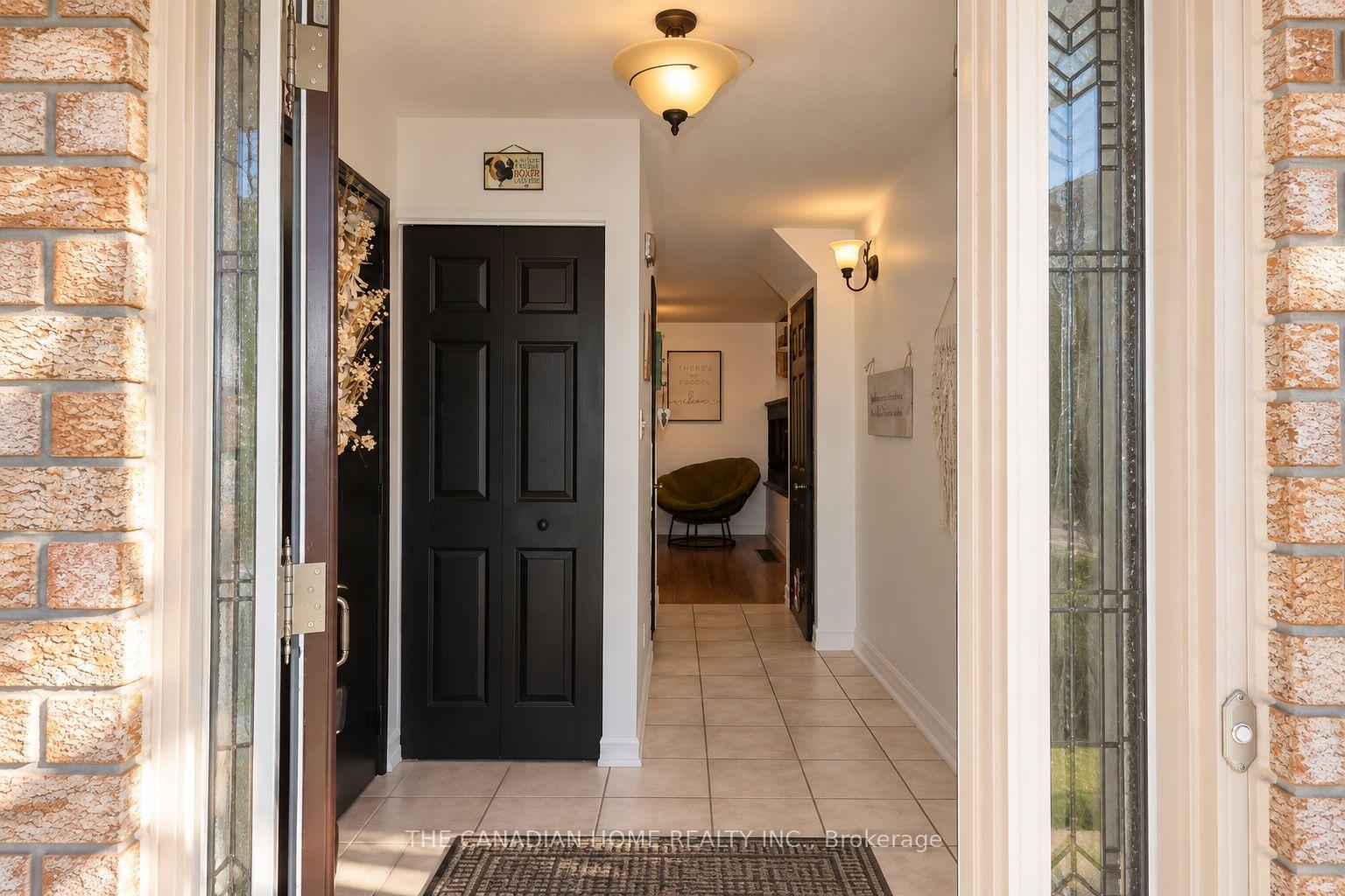 Photo 5 of 3 Dunhill Crescent N, Guelph, Willow West/Sugarbush/West Acres — HOMEH