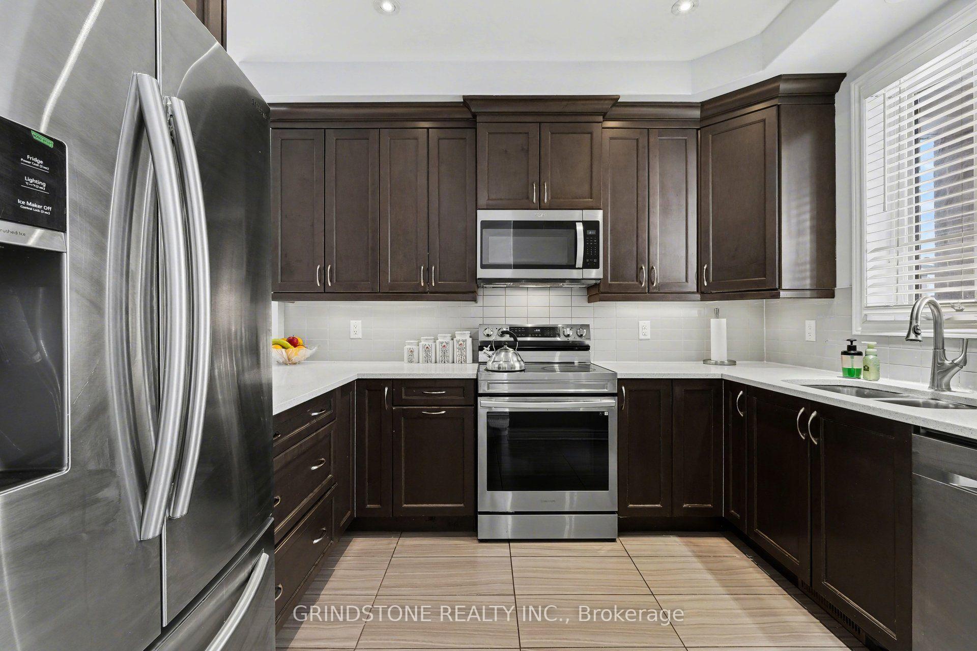 Photo 11 of 64 Watershield Ridge, Ottawa, Barrhaven - Longfields — HOMEH