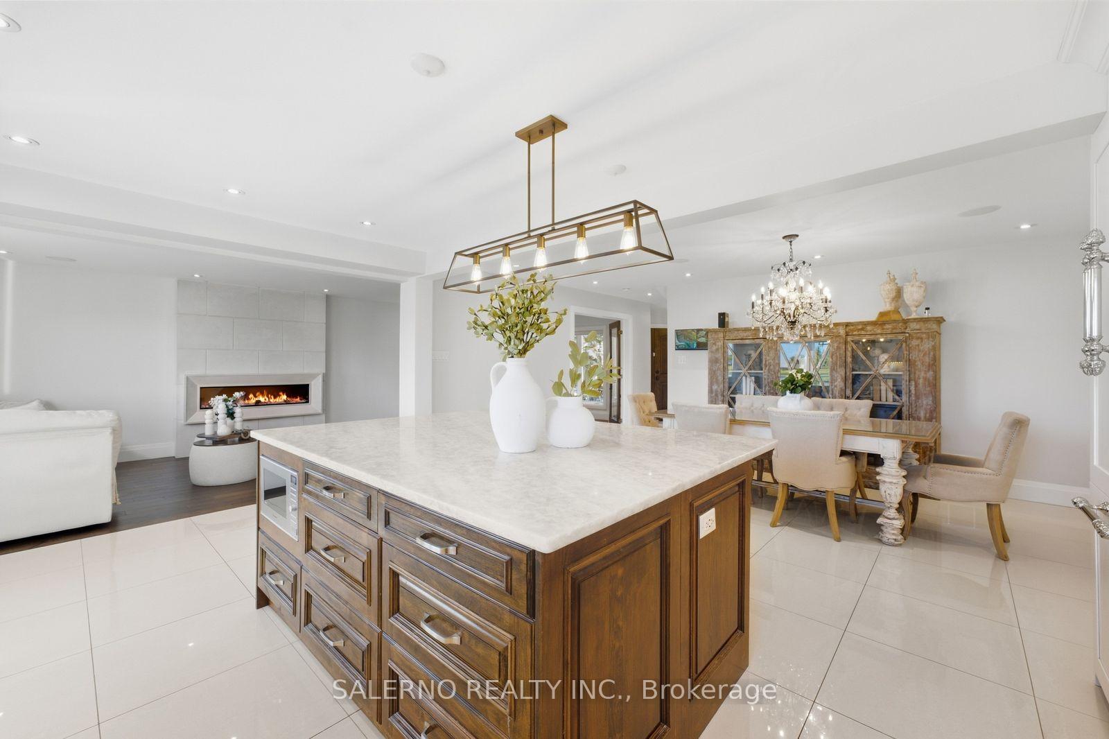 Photo 17 of 192 Veneto Drive, Vaughan, Vaughan Grove — HOMEH