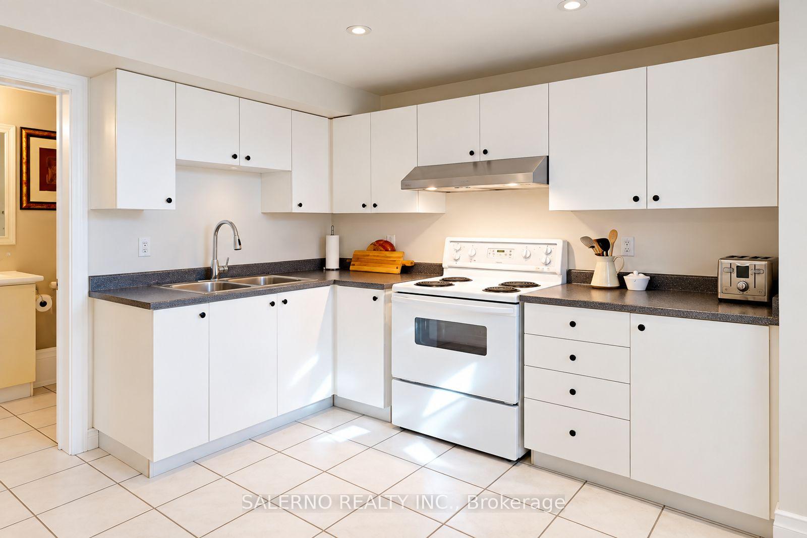 Photo 37 of 192 Veneto Drive, Vaughan, Vaughan Grove — HOMEH