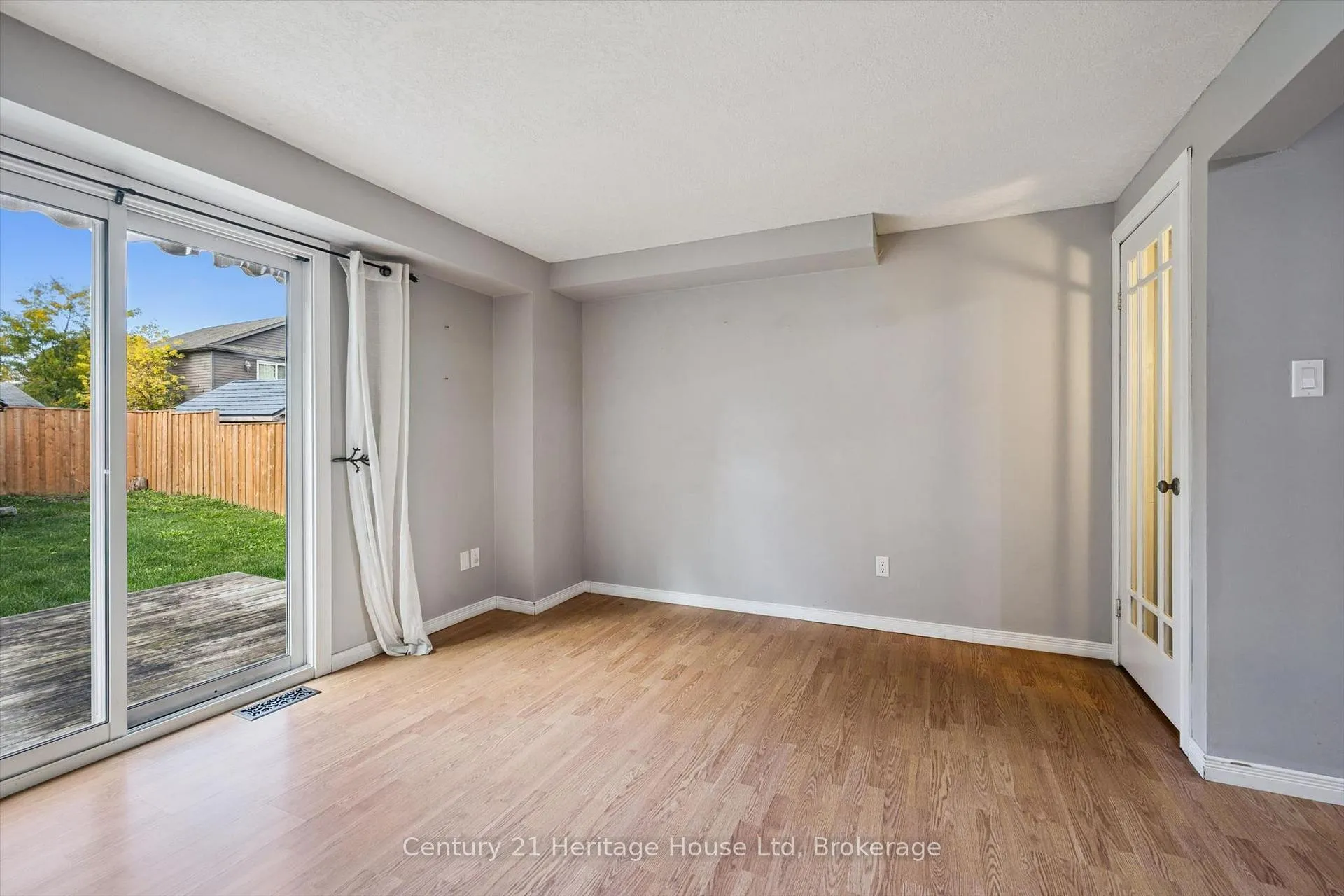 Photo 16 of 279 Strathallan Street, Centre Wellington, Fergus — HOMEH