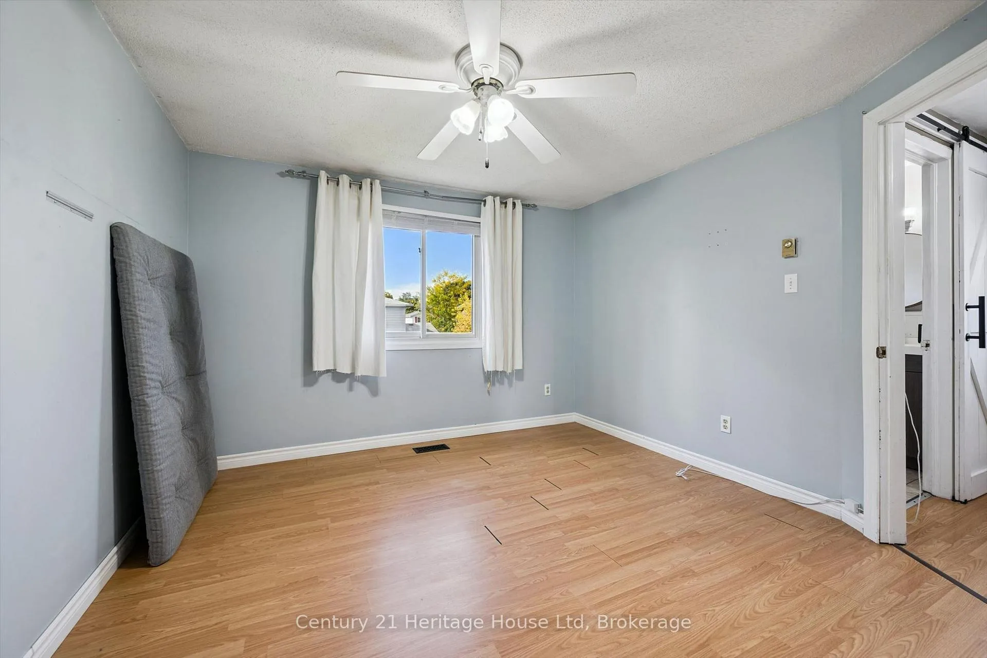 Photo 27 of 279 Strathallan Street, Centre Wellington, Fergus — HOMEH