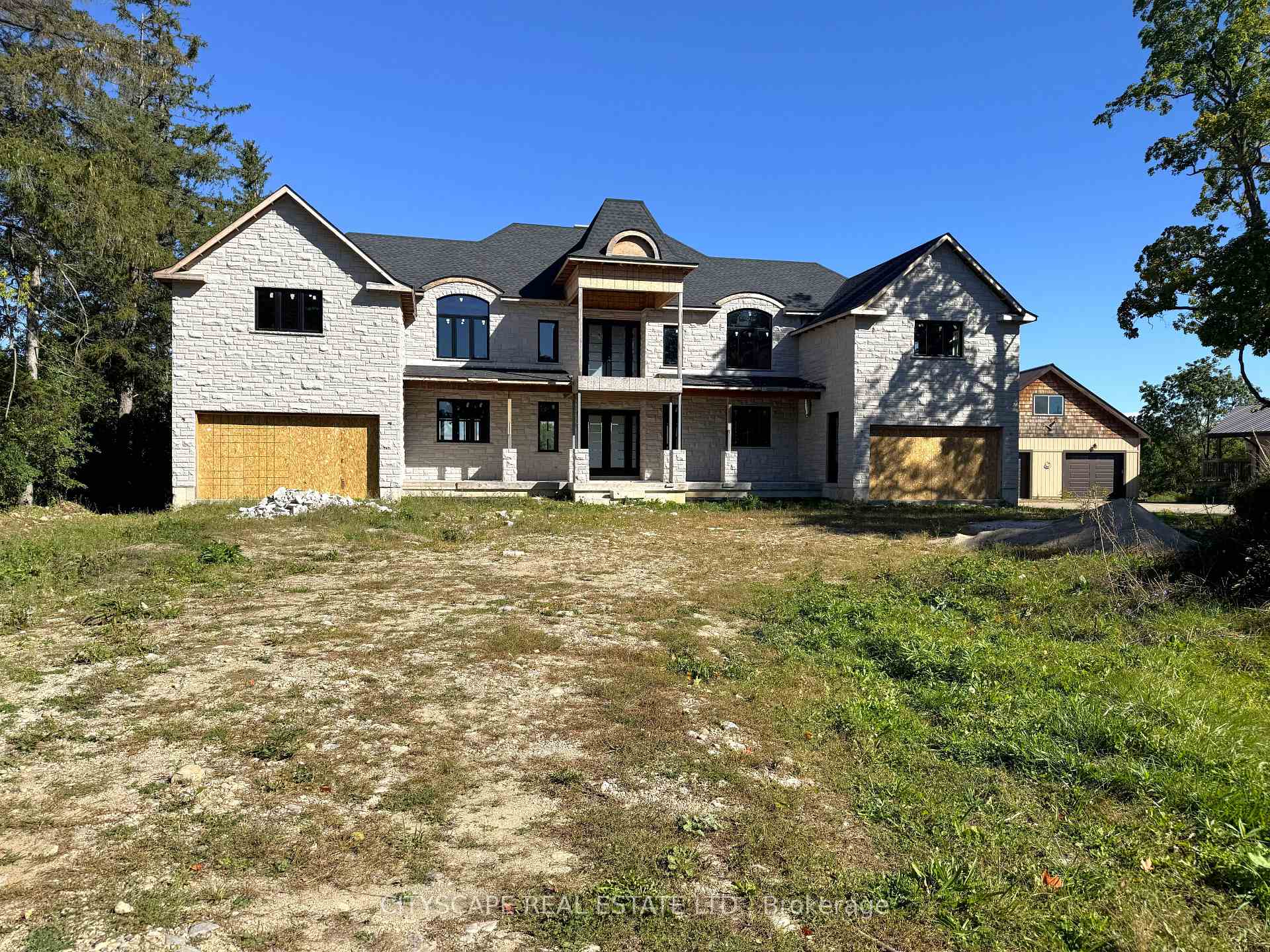 Photo 2 of 22 Old Brock Road, Puslinch, Aberfoyle — HOMEH
