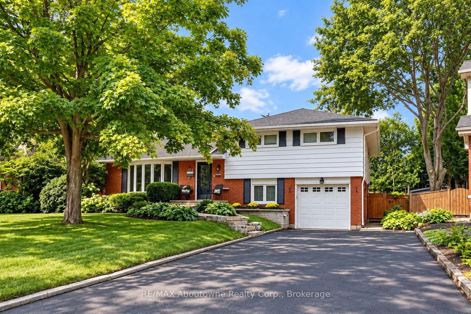 Photo of 418 Fairlawn Crescent