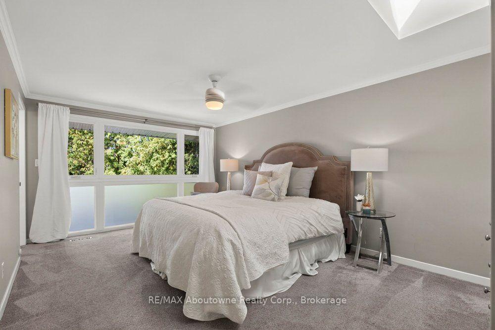 Photo 16 of 418 Fairlawn Crescent, Burlington, Shoreacres — HOMEH