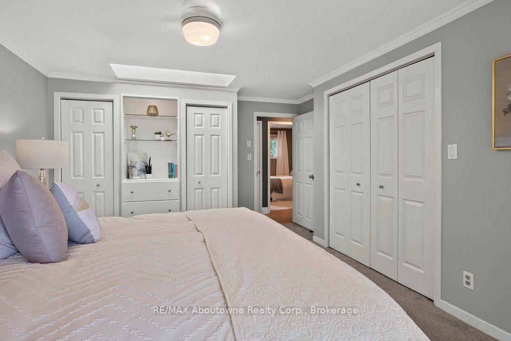 Photo 18 of 418 Fairlawn Crescent, Burlington, Shoreacres — HOMEH