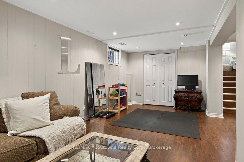 Photo 34 of 418 Fairlawn Crescent, Burlington, Shoreacres — HOMEH