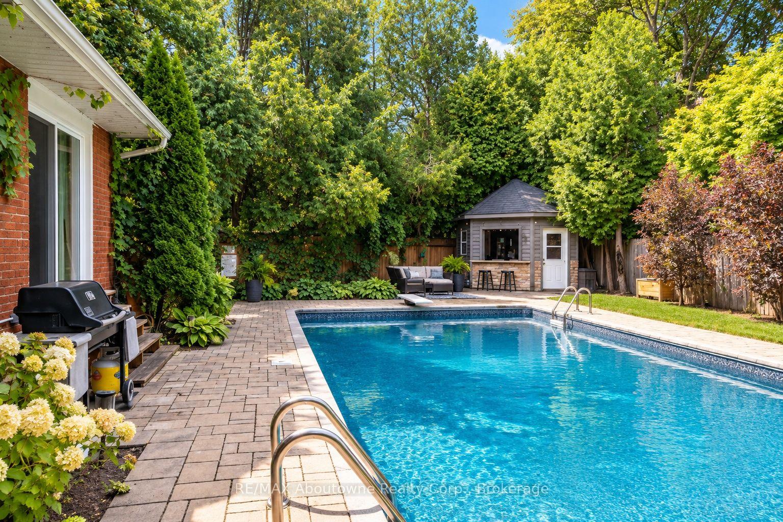 Photo 38 of 418 Fairlawn Crescent, Burlington, Shoreacres — HOMEH