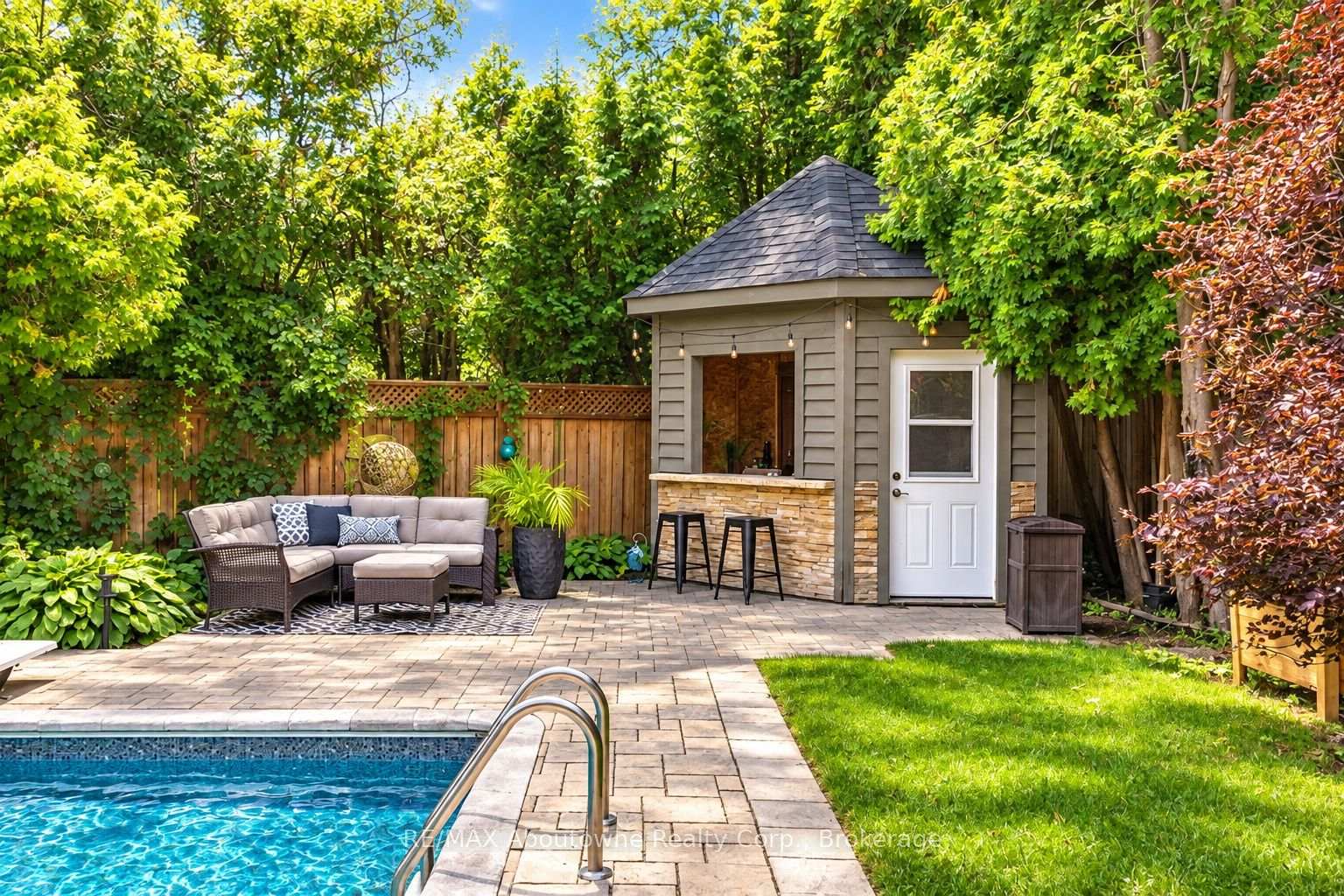 Photo 39 of 418 Fairlawn Crescent, Burlington, Shoreacres — HOMEH