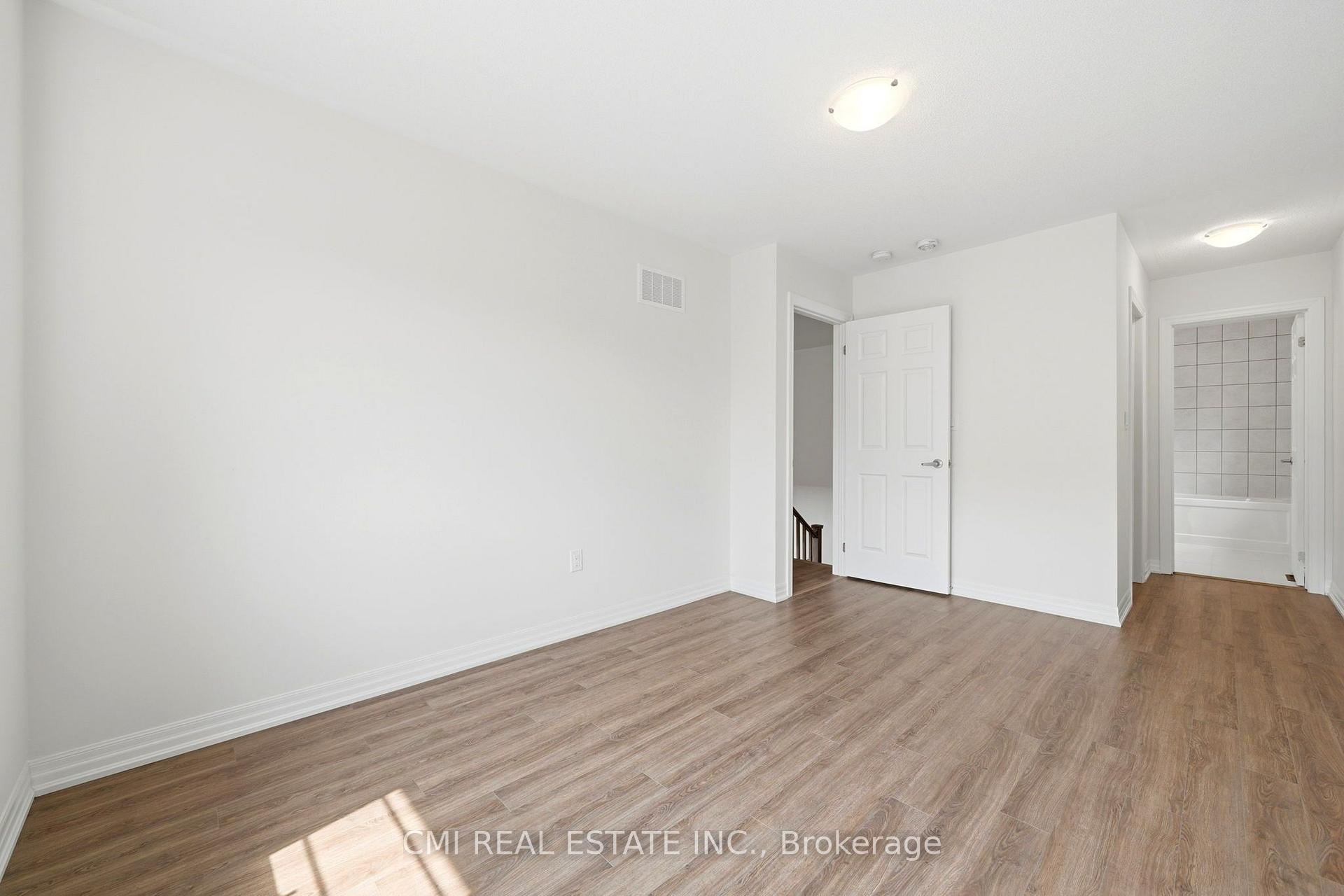 Photo 33 of 2 George Ellis Drive, Georgina, Keswick North — HOMEH