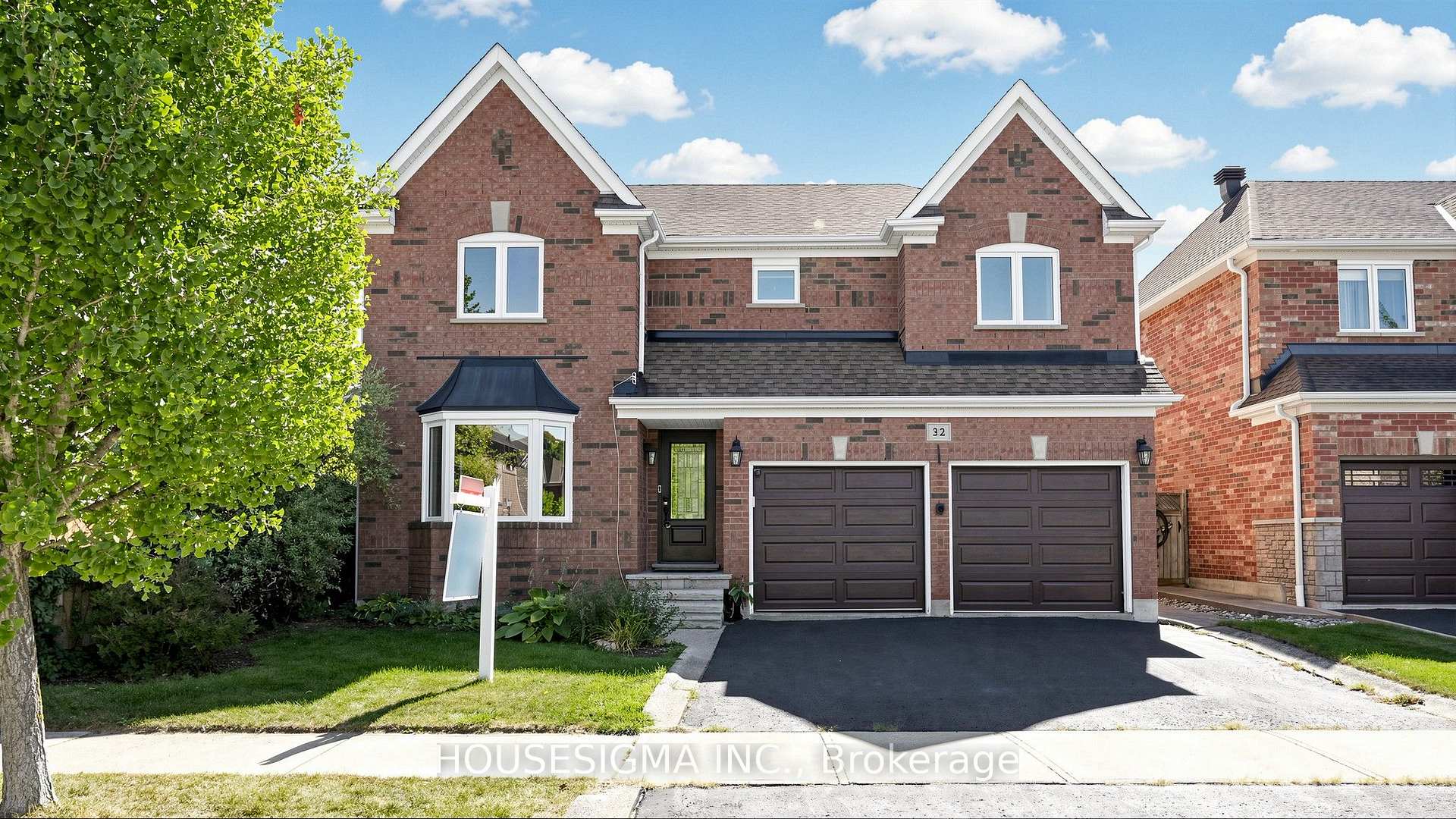 Photo 1 of 32 Willoughby Way, Halton Hills, Georgetown — HOMEH