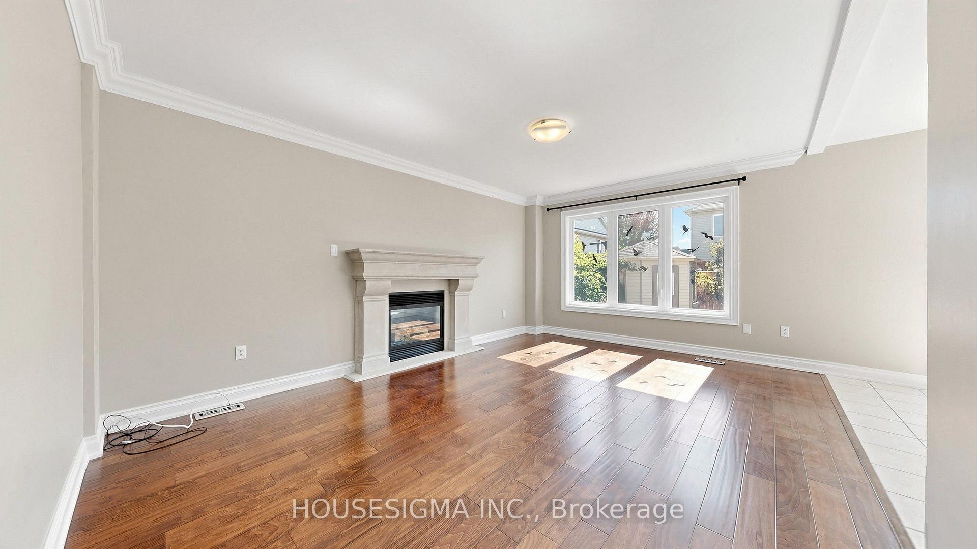 Photo 7 of 32 Willoughby Way, Halton Hills, Georgetown — HOMEH