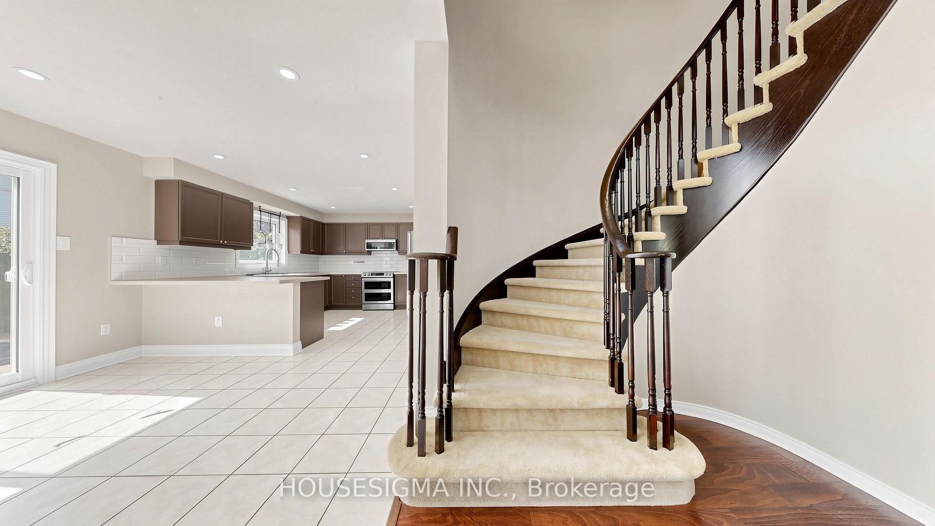 Photo 14 of 32 Willoughby Way, Halton Hills, Georgetown — HOMEH