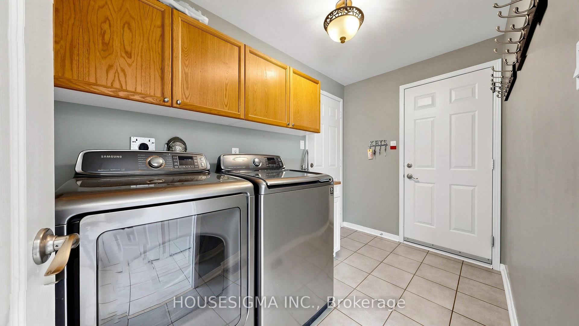 Photo 40 of 32 Willoughby Way, Halton Hills, Georgetown — HOMEH