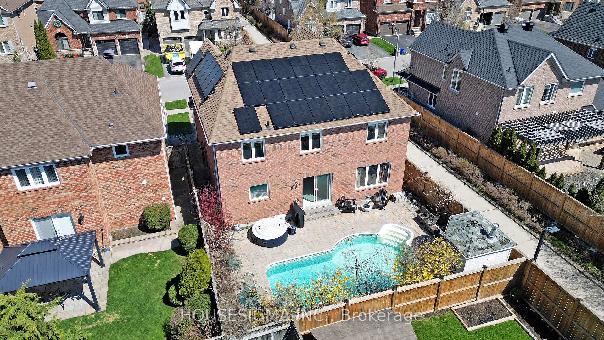 Photo 43 of 32 Willoughby Way, Halton Hills, Georgetown — HOMEH