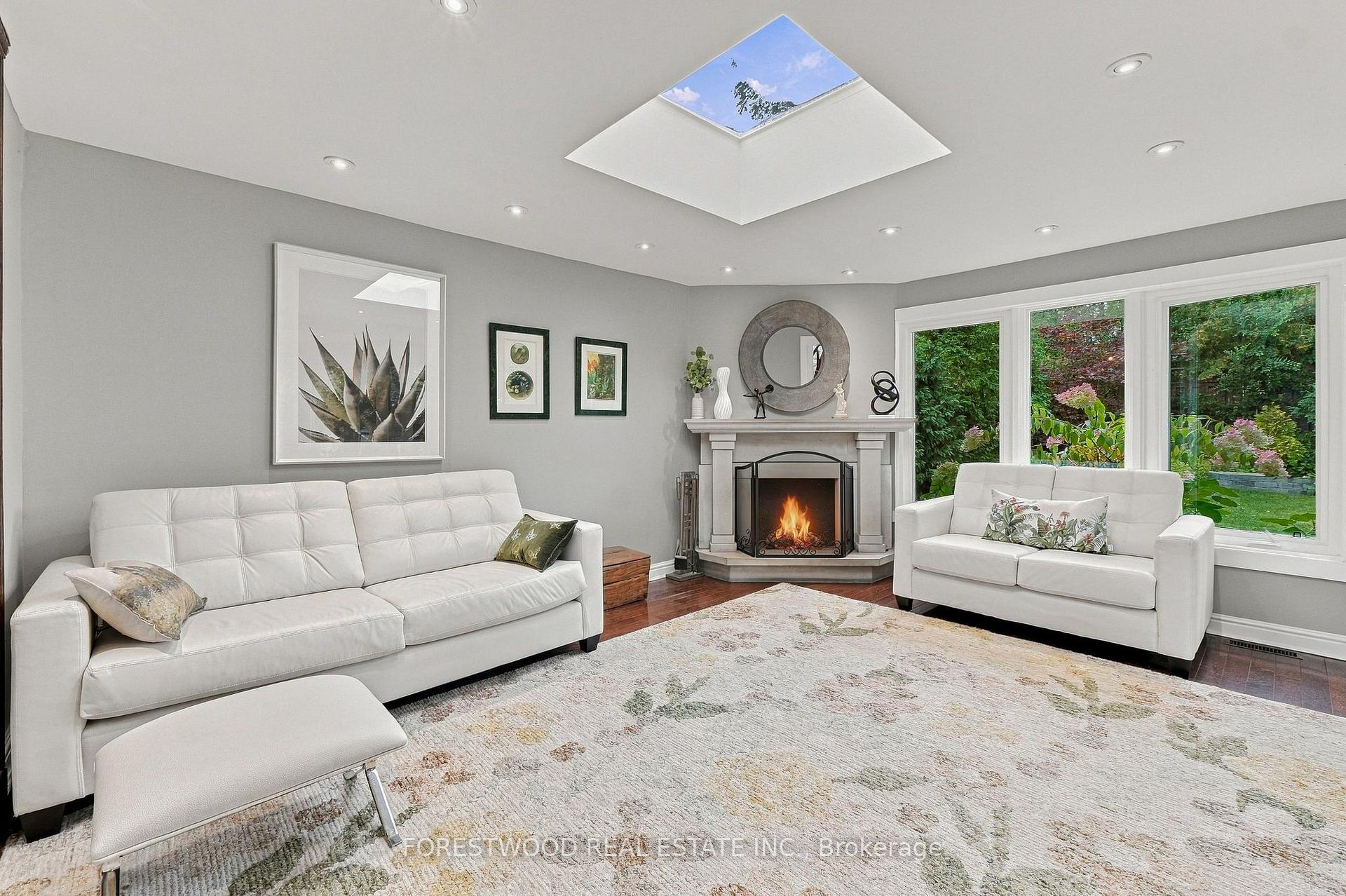 Photo 17 of 1063 Flagship Drive, Mississauga, Applewood — HOMEH