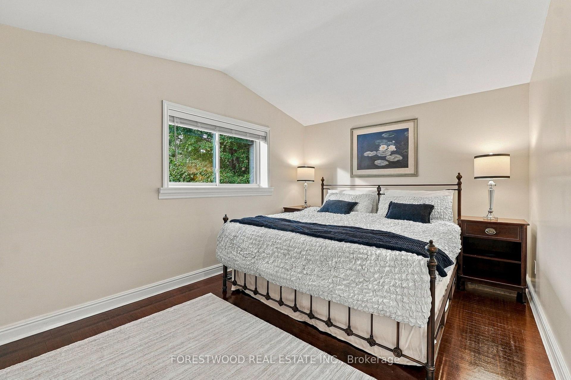Photo 22 of 1063 Flagship Drive, Mississauga, Applewood — HOMEH