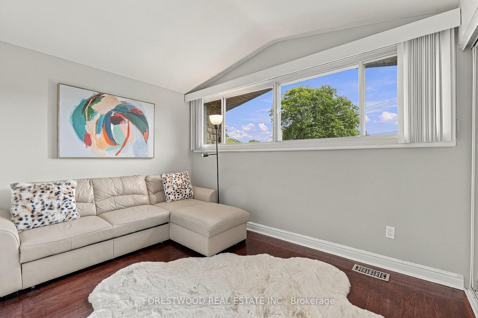 Photo 28 of 1063 Flagship Drive, Mississauga, Applewood — HOMEH