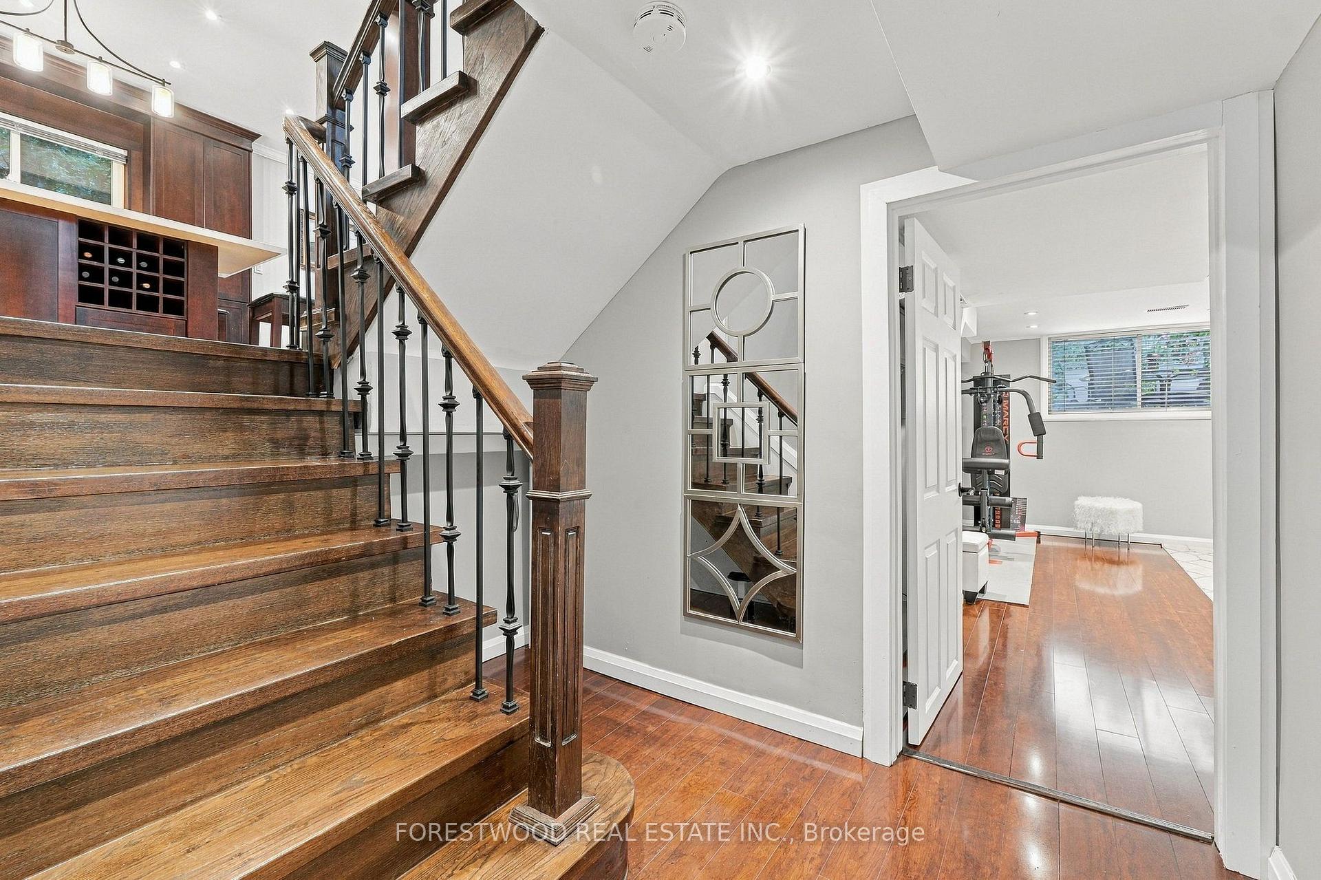 Photo 29 of 1063 Flagship Drive, Mississauga, Applewood — HOMEH
