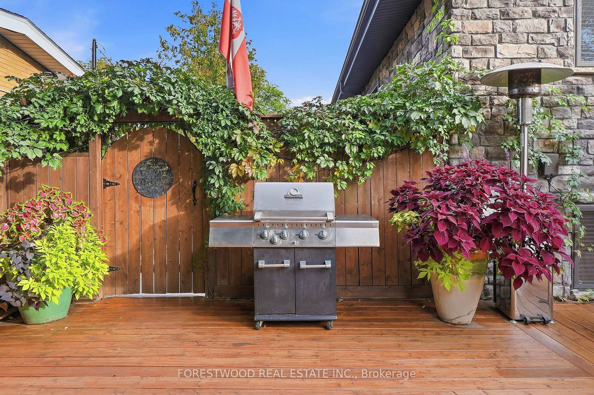 Photo 42 of 1063 Flagship Drive, Mississauga, Applewood — HOMEH