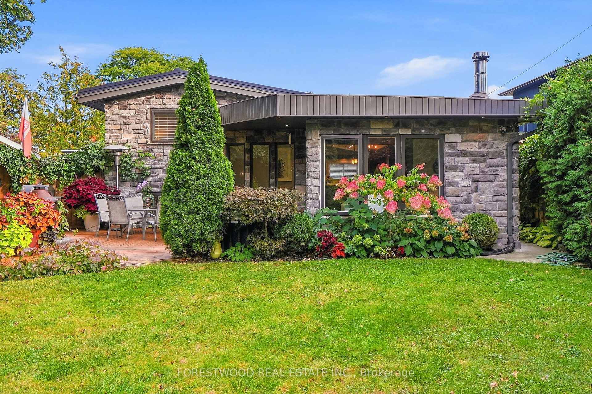 Photo 52 of 1063 Flagship Drive, Mississauga, Applewood — HOMEH