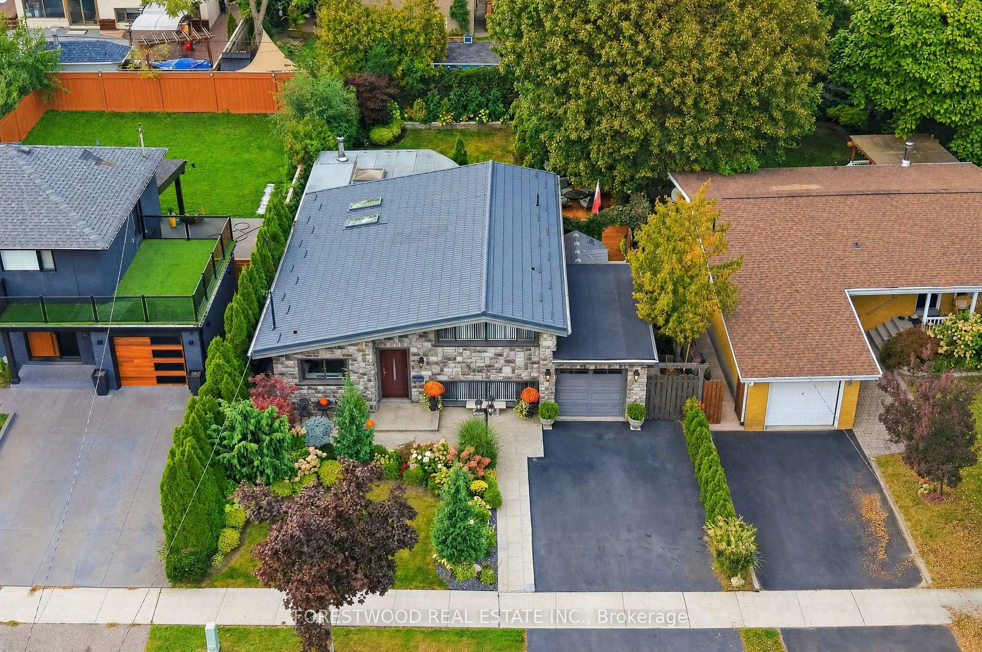 Photo 48 of 1063 Flagship Drive, Mississauga, Applewood — HOMEH