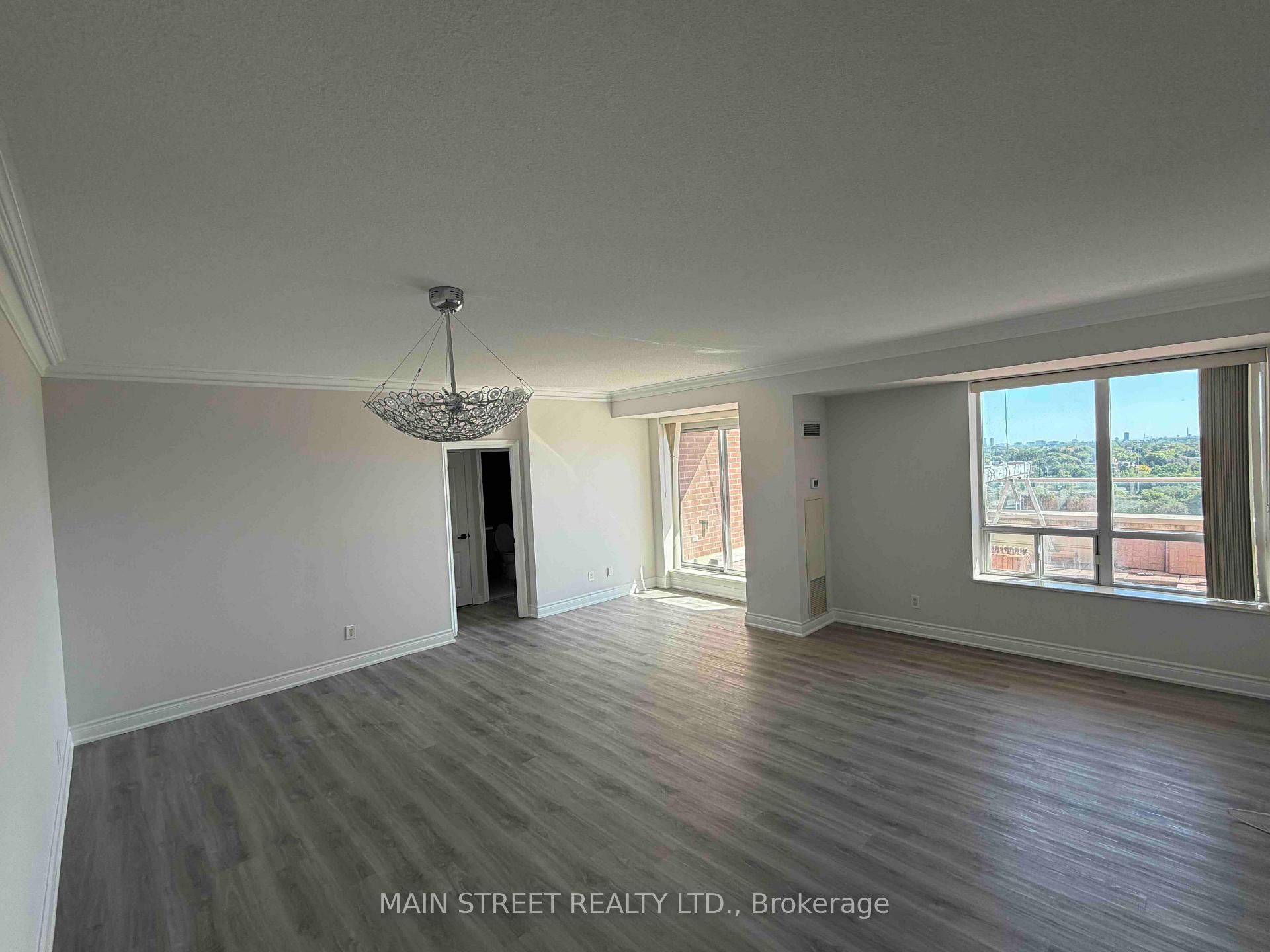 Photo 6 of Unit RG3, 2 Clairtrell Road, North York, Willowdale East — HOMEH