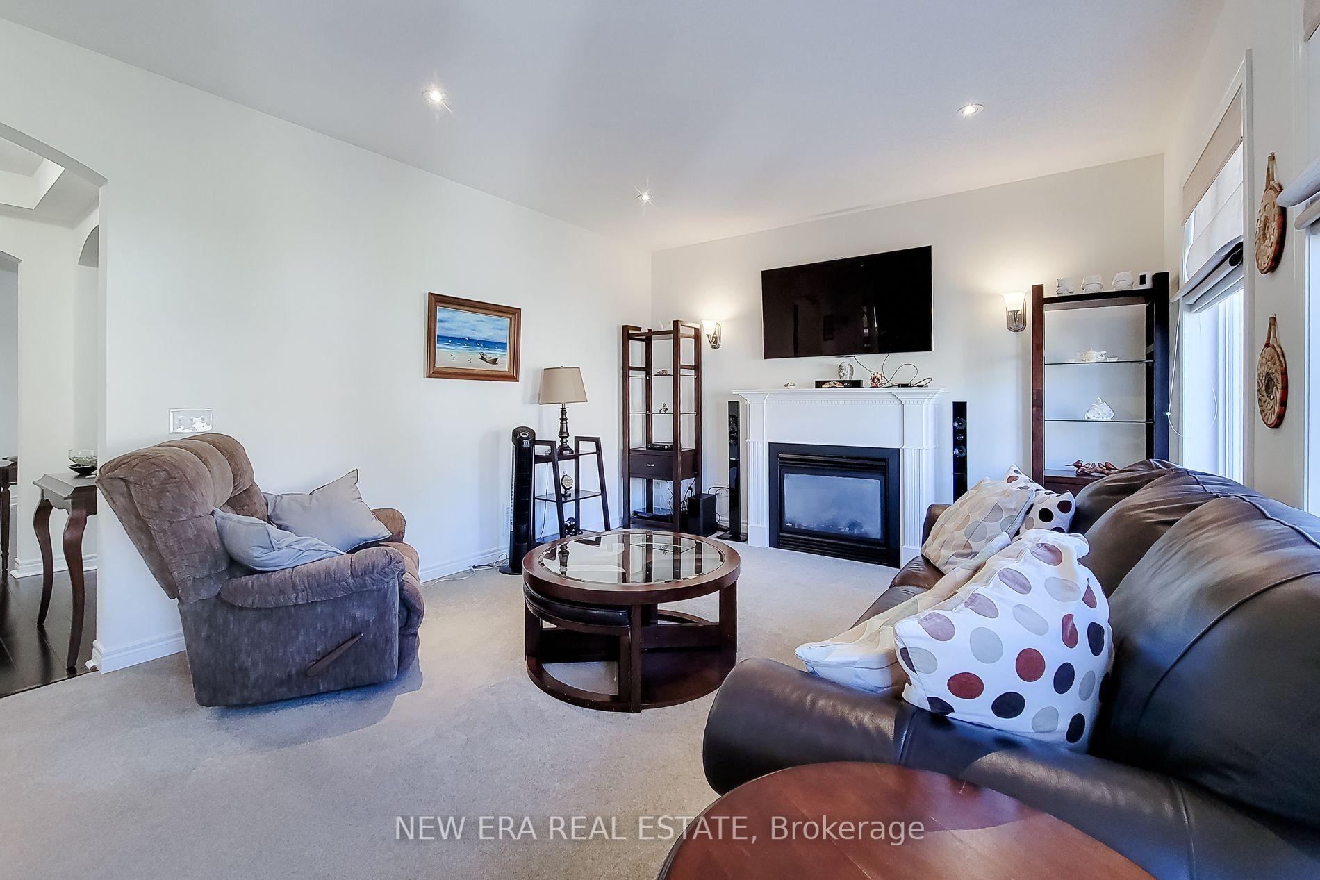 Photo 16 of 23 Curran Road, Hamilton, Meadowlands — HOMEH