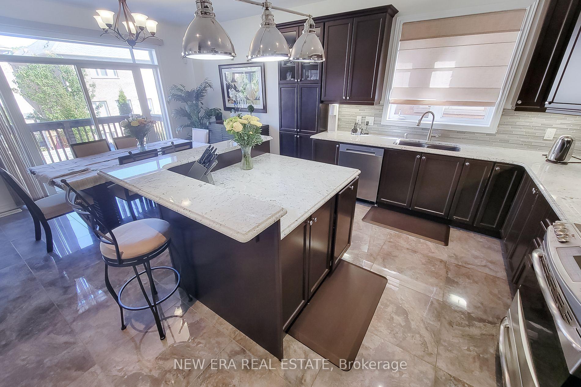 Photo 18 of 23 Curran Road, Hamilton, Meadowlands — HOMEH