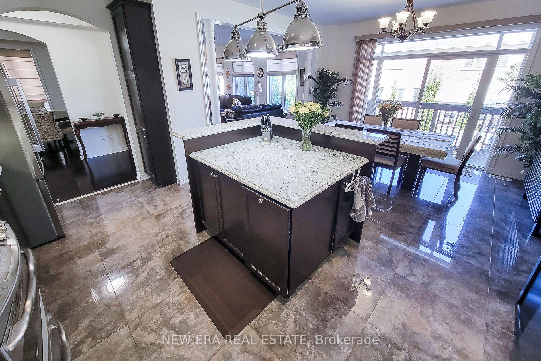 Photo 21 of 23 Curran Road, Hamilton, Meadowlands — HOMEH