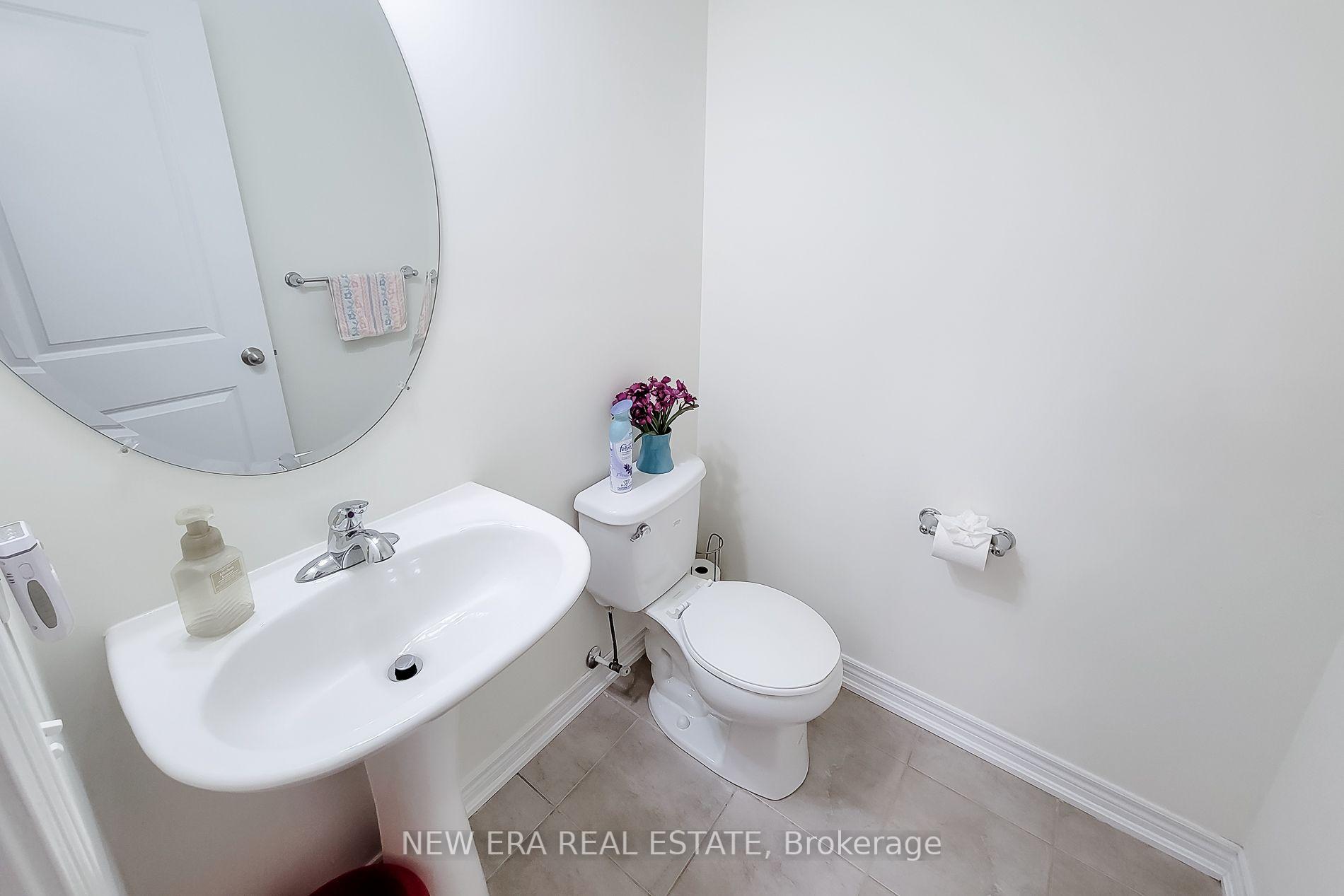 Photo 27 of 23 Curran Road, Hamilton, Meadowlands — HOMEH