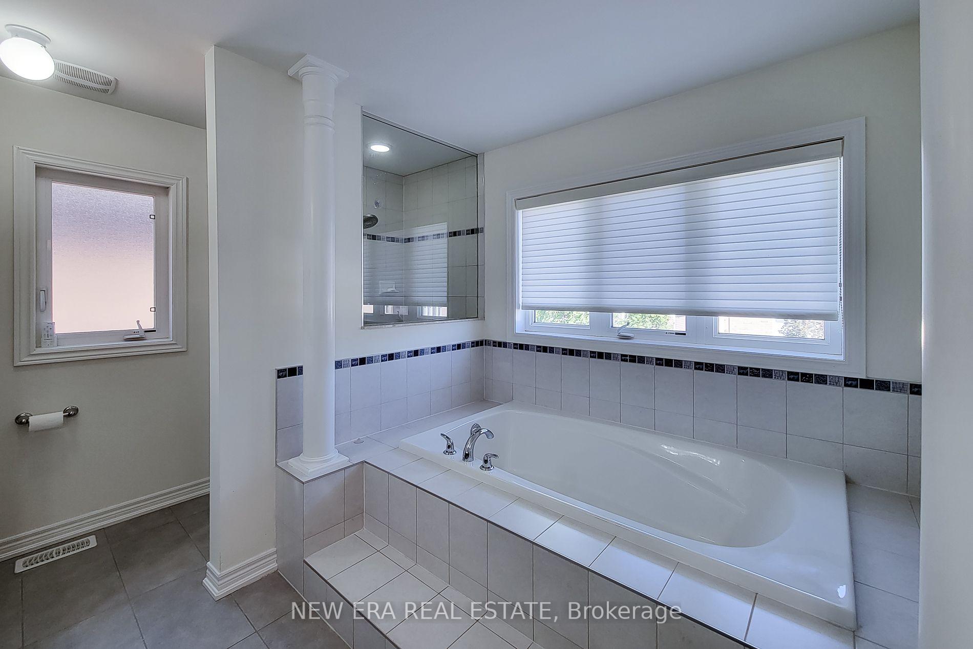 Photo 33 of 23 Curran Road, Hamilton, Meadowlands — HOMEH