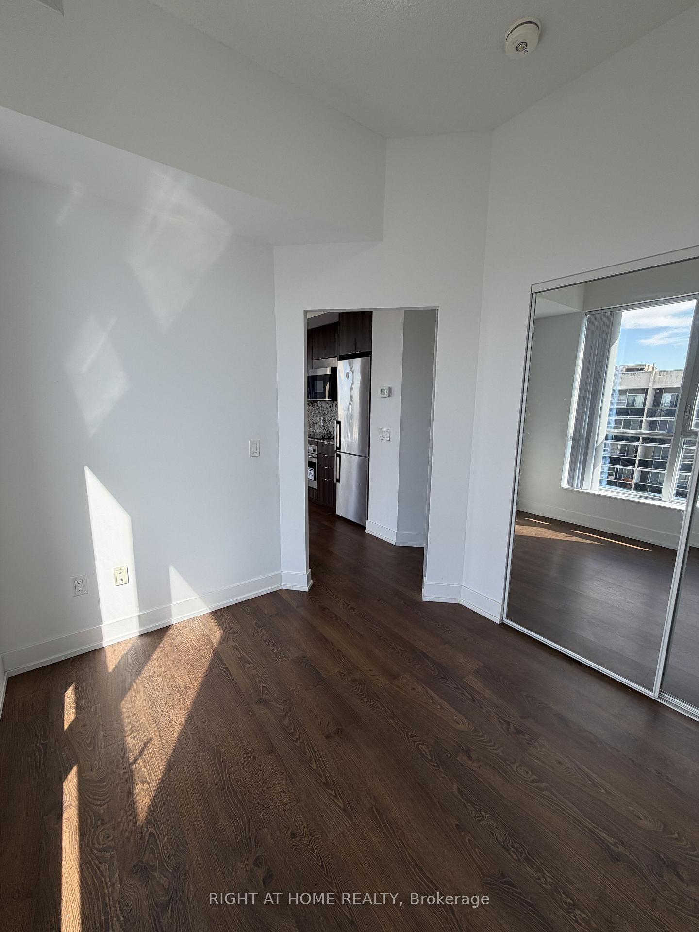 Photo 11 of Unit 2916, 9 Mabelle Avenue, Etobicoke, Islington-City Centre West — HOMEH