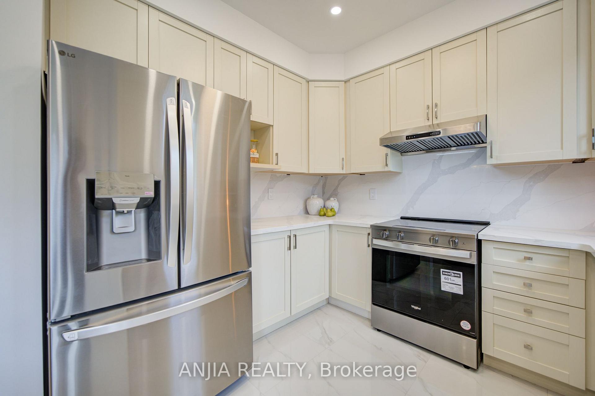 Photo 18 of 9 Mimosa Street, Markham, Wismer — HOMEH