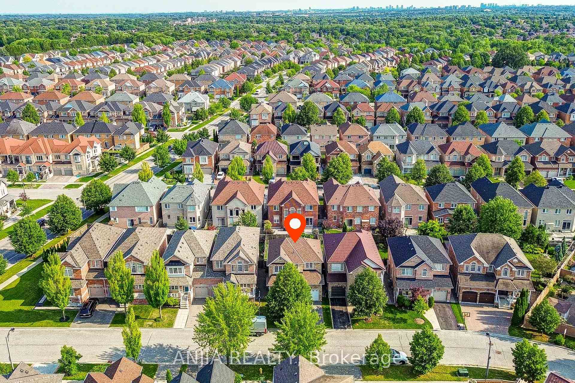 Photo 36 of 9 Mimosa Street, Markham, Wismer — HOMEH
