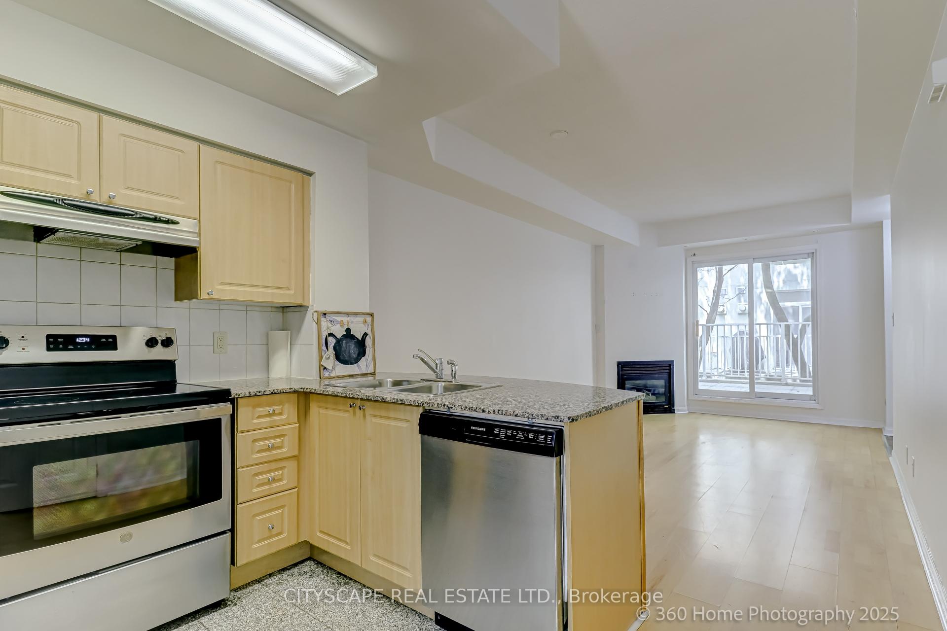Photo 5 of Unit 559, 36 Stadium Road, Toronto, Waterfront Communities — HOMEH
