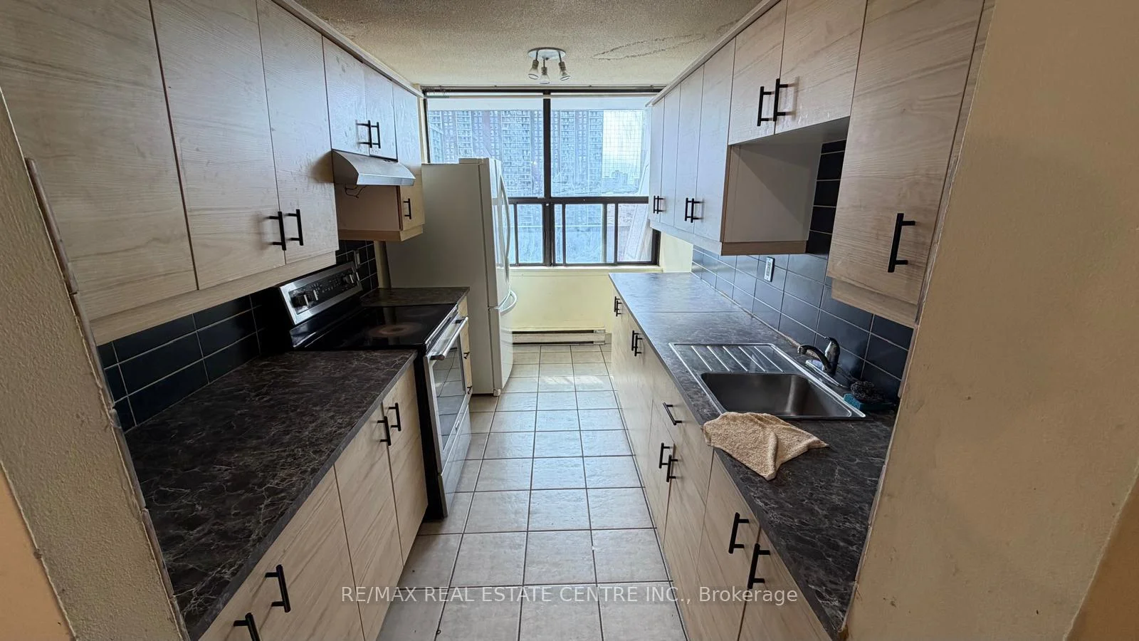 Photo 11 of Unit 1202, 17 Knightsbridge Road, Brampton, Queen Street Corridor — HOMEH