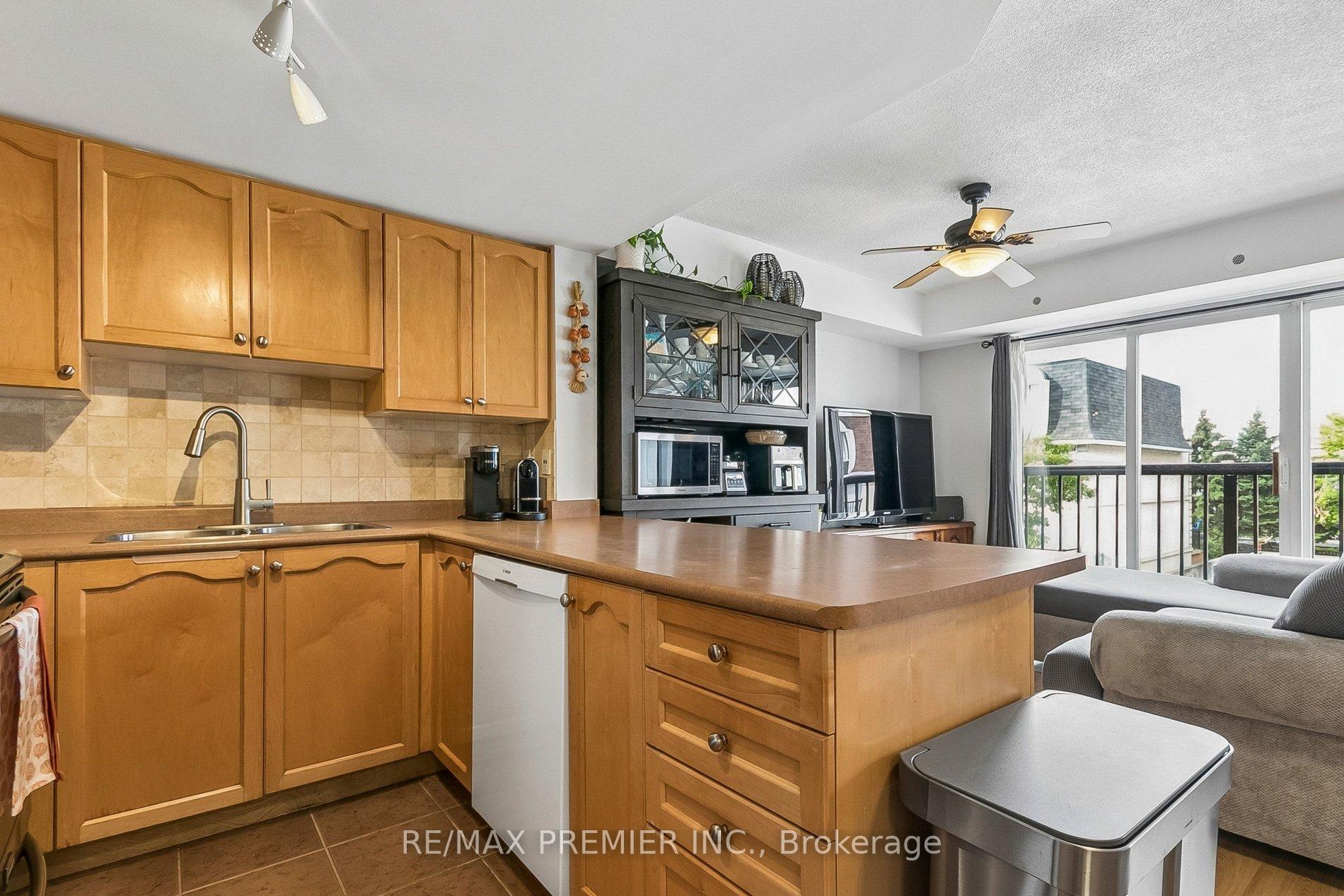 Photo 5 of Unit 2152, 105 George Appleton Way, North York, Downsview-Roding-CFB — HOMEH
