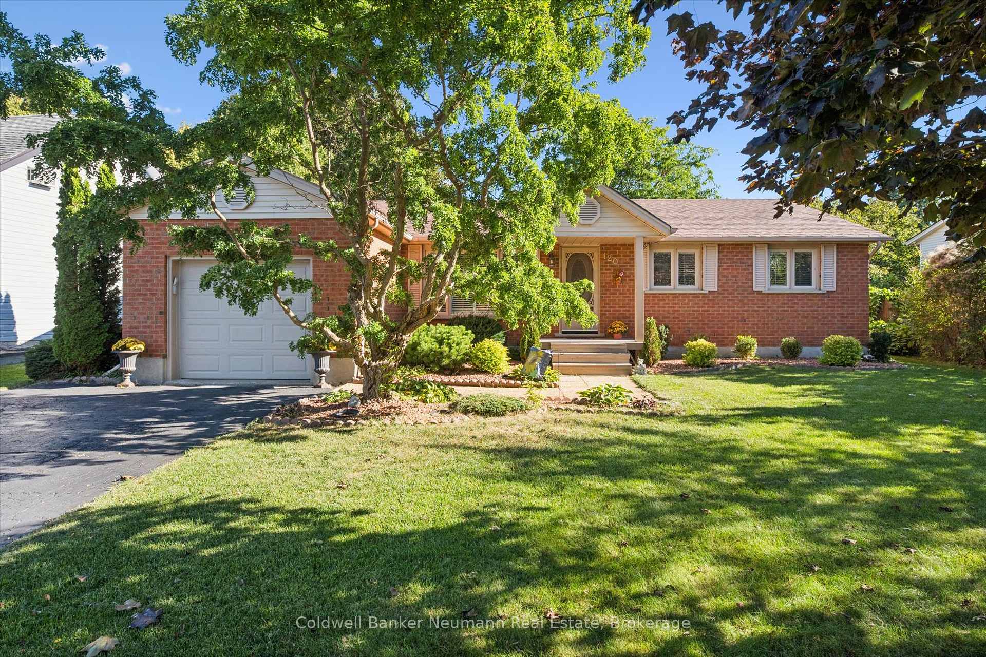 Photo of 120 Landrex Boulevard