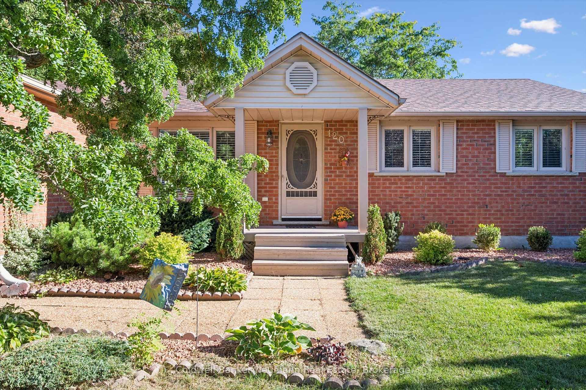 Photo 4 of 120 Landrex Boulevard, Guelph/Eramosa, Rockwood — HOMEH