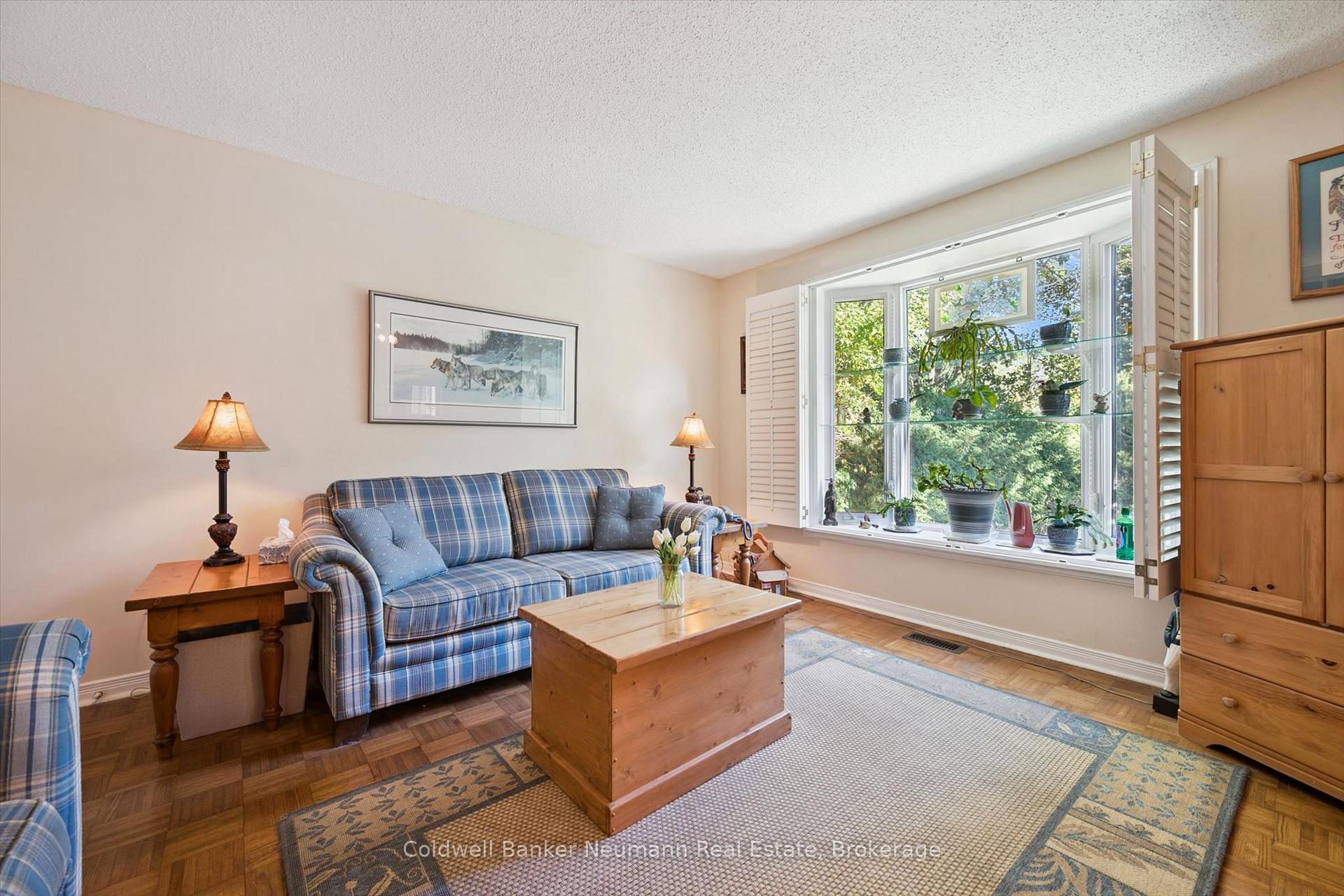 Photo 14 of 120 Landrex Boulevard, Guelph/Eramosa, Rockwood — HOMEH