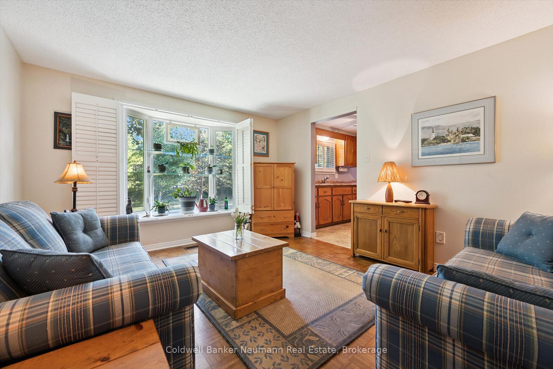 Photo 15 of 120 Landrex Boulevard, Guelph/Eramosa, Rockwood — HOMEH