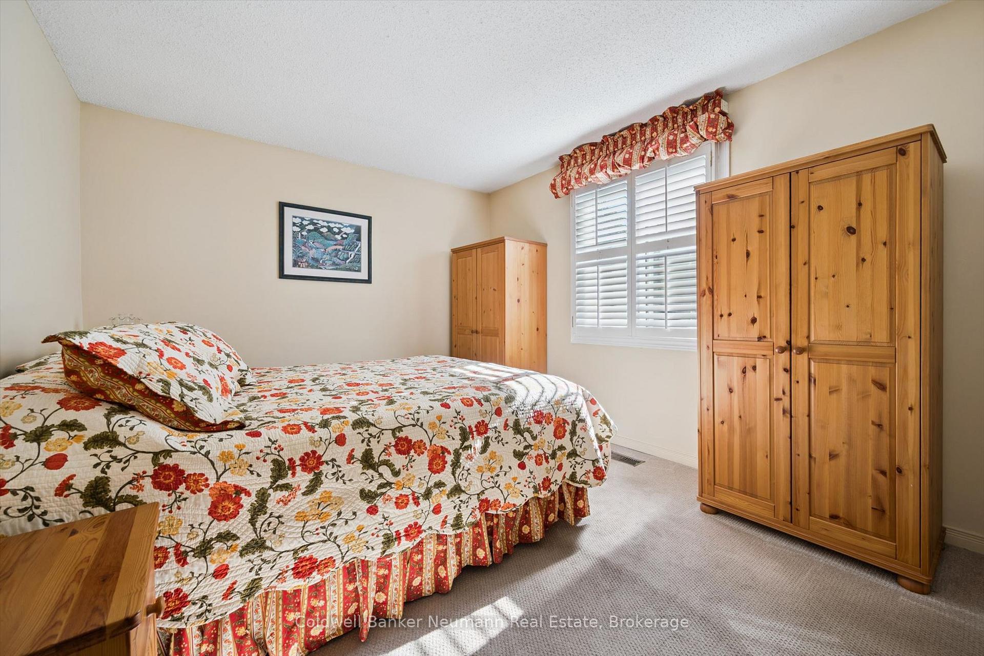 Photo 17 of 120 Landrex Boulevard, Guelph/Eramosa, Rockwood — HOMEH
