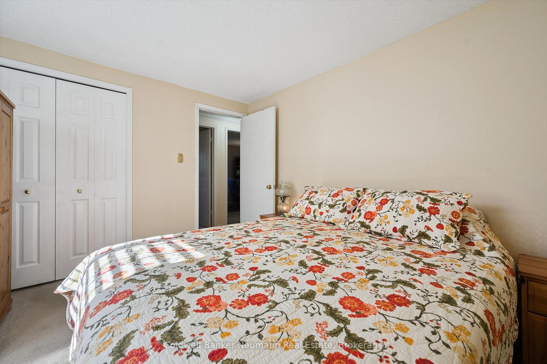 Photo 18 of 120 Landrex Boulevard, Guelph/Eramosa, Rockwood — HOMEH